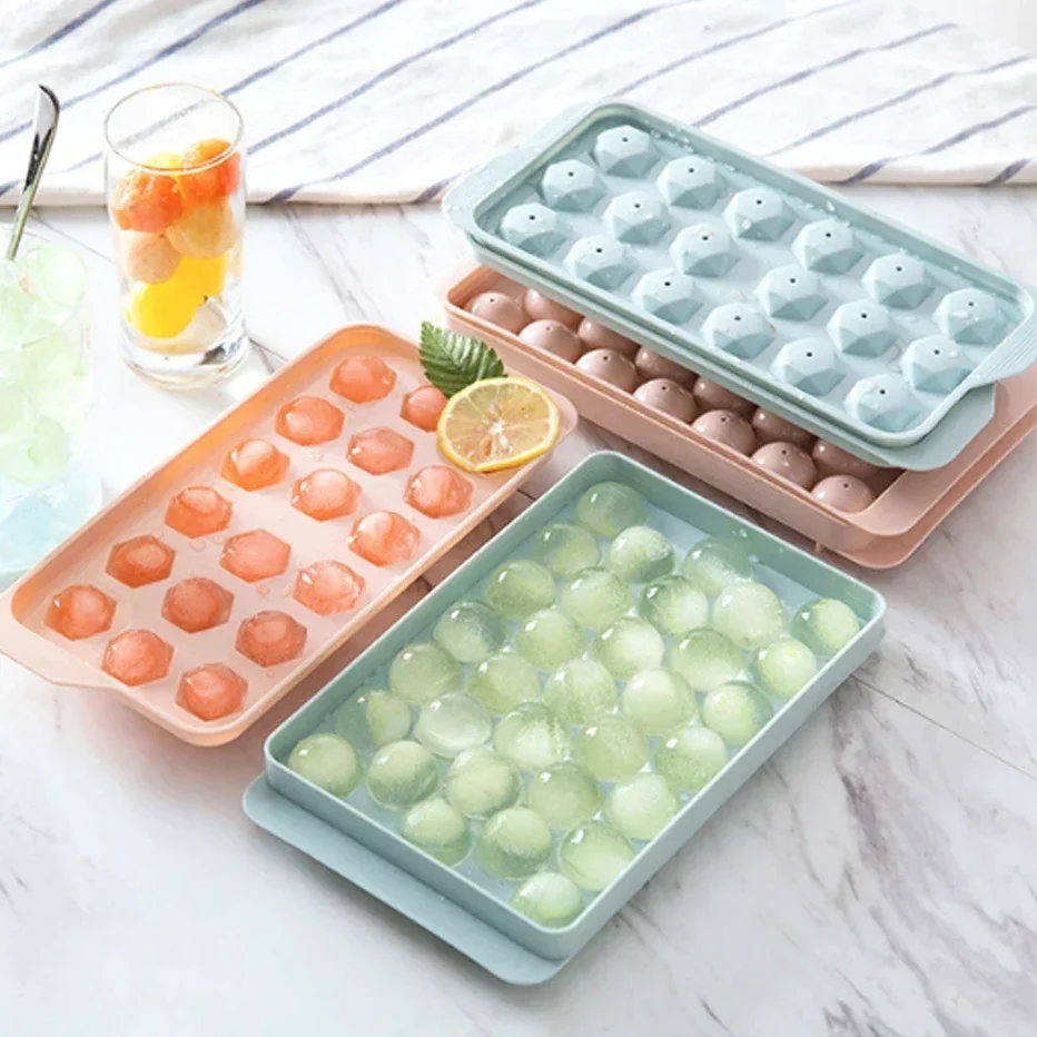 Round Ice Cube Tray Creative H - Coaster Mold Round recensione e prezzo